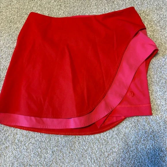 Lululemon Asymmetrical Layered HR Tennis Skirt Size 6 Red/ Pink - Picture 2 of 9